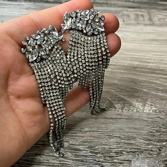 Fashion Jewelry Rhinestones Dangle Statement Earrings - Picture 6 of 10